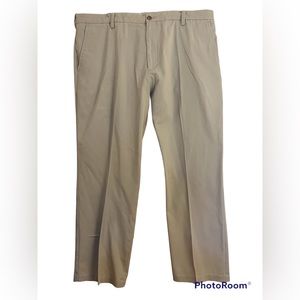 Dockers: Size: W40x30L Men’s Beige/Tan Pants. 4 pockets